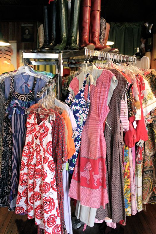 Vintage dresses clearance near me